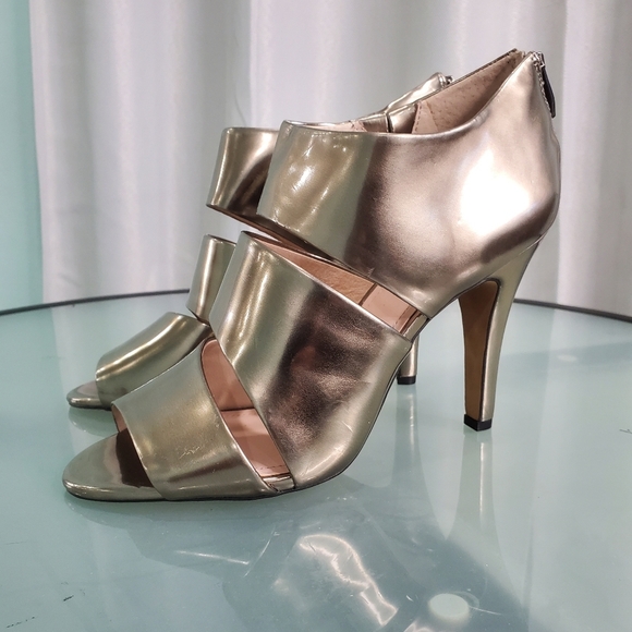 Vince Camuto Karmi Open Toe Mirror Metalic Heel Sz 9M - Picture 6 of 10